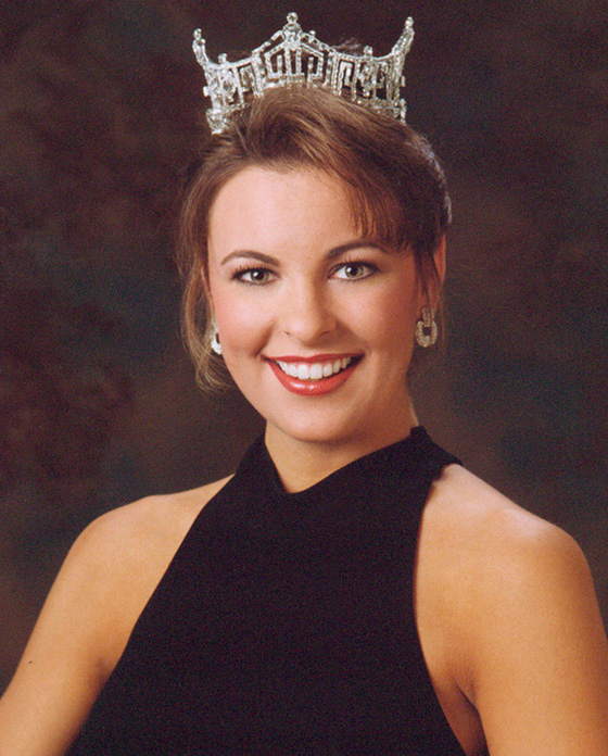 Miss America 1999, Nicole Johnson, VOCAL-"That's Life"